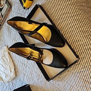 Banana Republic size 9 black heels